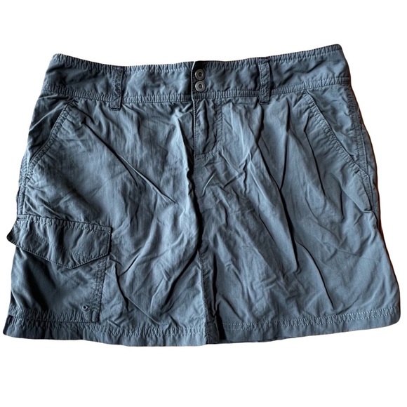 ⭐️ Columbia Omni-Shade Sun Protection Gray Skirt Size 4 - Picture 1 of 15